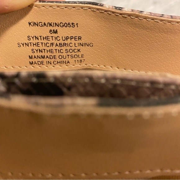 Steve Madden | Kinga knee high heel boot in pink snake Size 6 - Picture 7 of 12